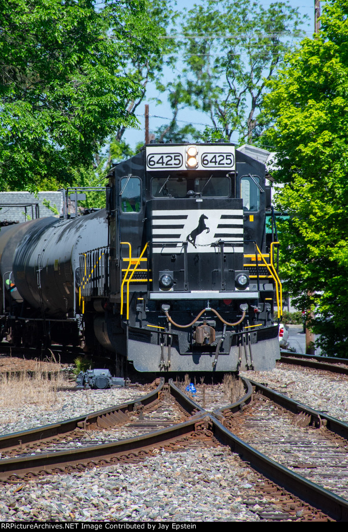 NS 6425 backs through the interlocking at Rowan